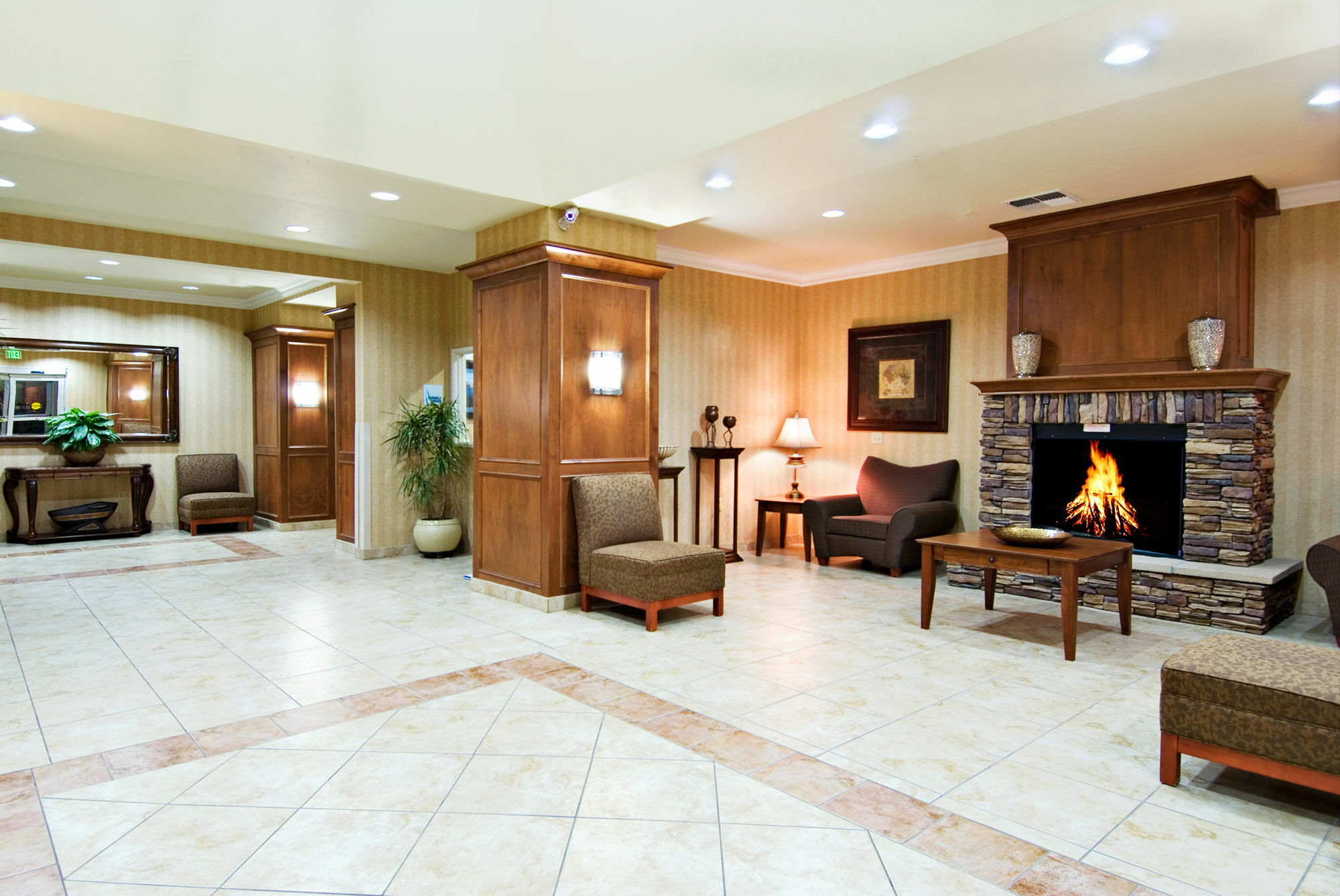 Holiday Inn Express And Suites Klamath 克拉马斯福尔斯 外观 照片